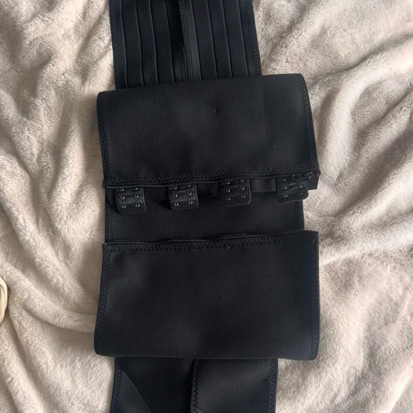 Black Waist Trainer - Picture 4 of 5